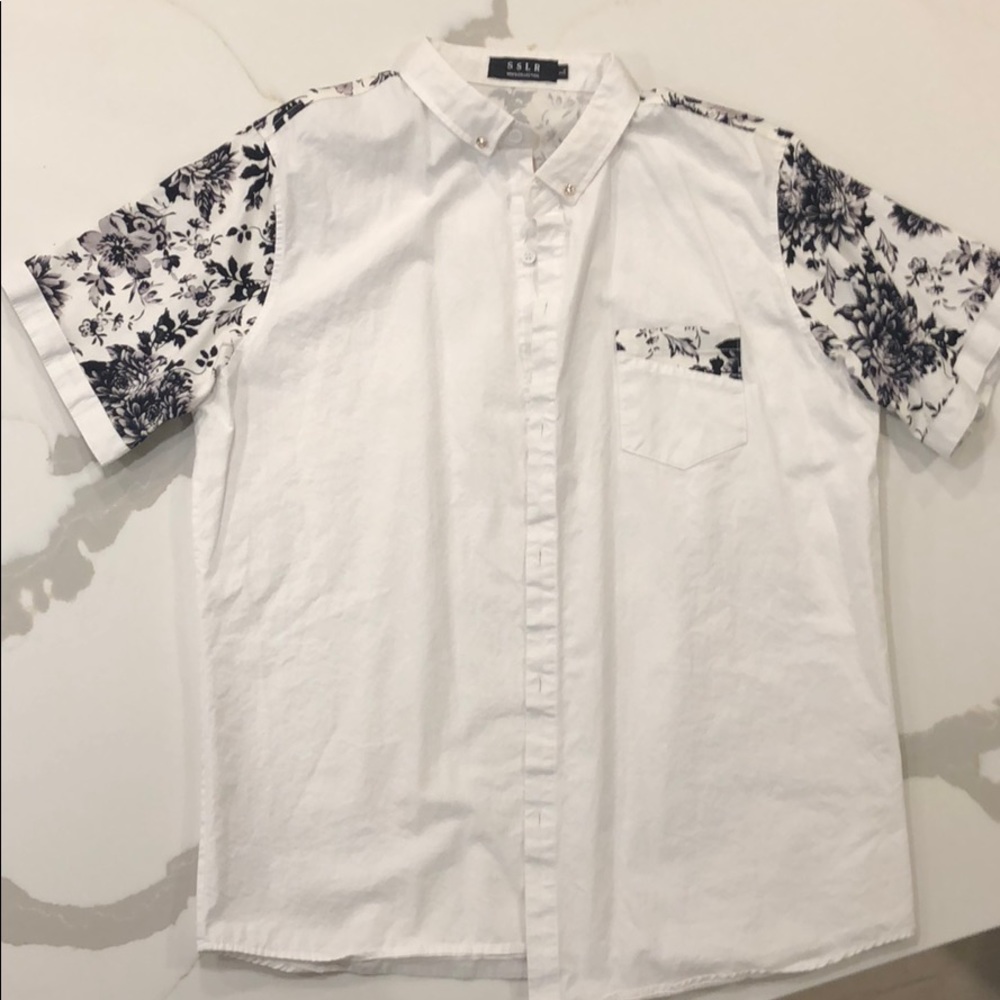 Button down Men’s shirt